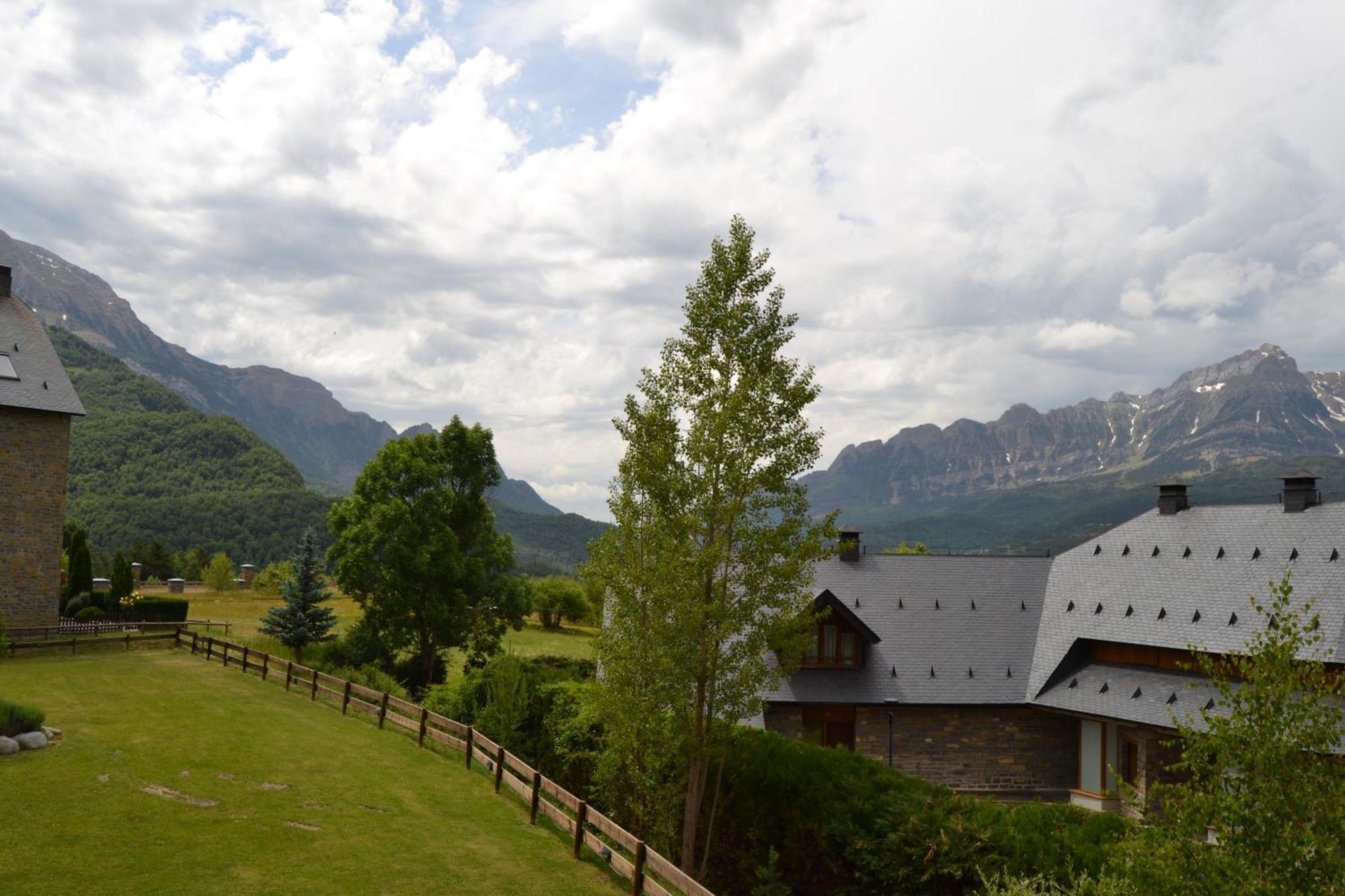 Ventanal De Saras Petfriendly Garaje Trastero Y Chimenea - Arafita Apartamentos Panticosa Buitenkant foto
