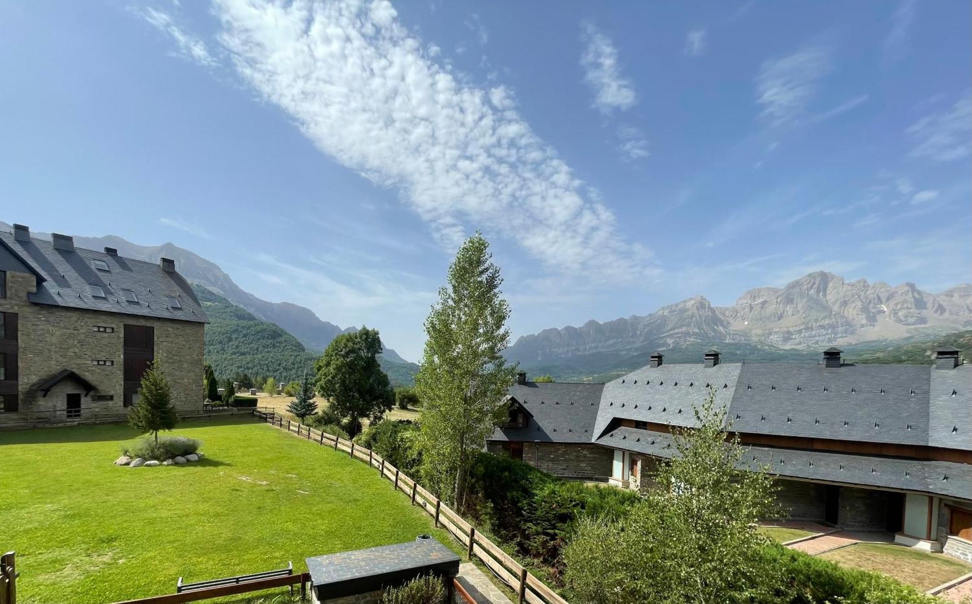 Ventanal De Saras Petfriendly Garaje Trastero Y Chimenea - Arafita Apartamentos Panticosa Buitenkant foto
